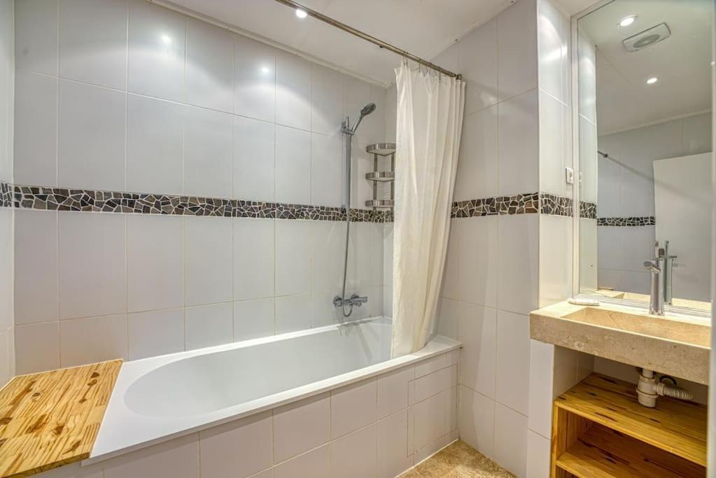 New - 1 Bed Apt Central アンティーブ エクステリア 写真